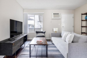 W Hollywood 1BR w Gym BBQ nr nightlife LAX-449